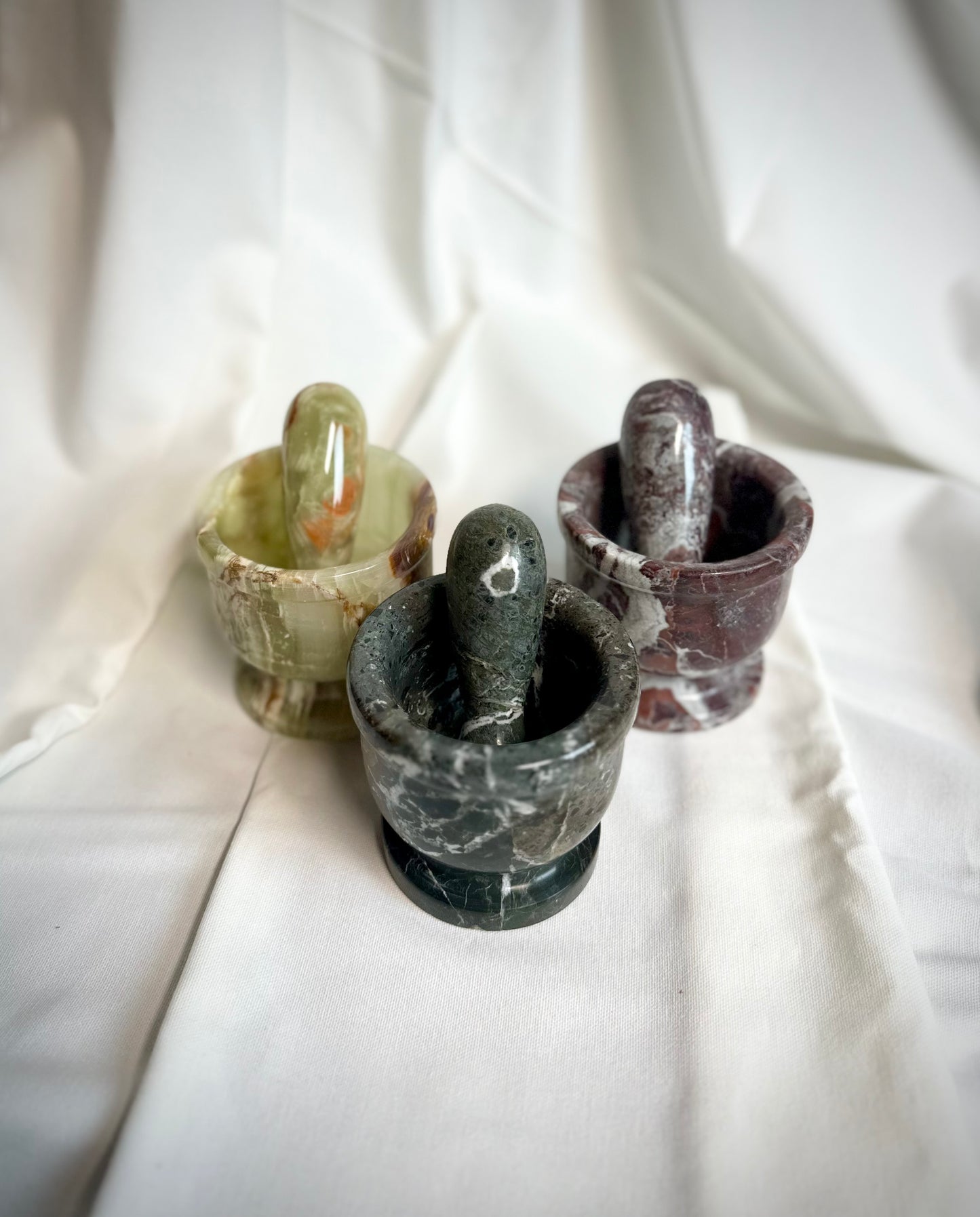 Mortar & Pestle: Traditional Tool for Herbal Grinding and Blending