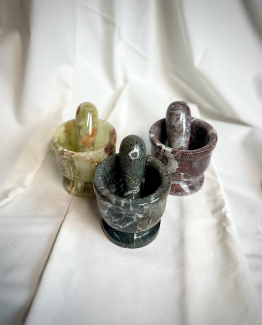 Mortar & Pestle: Traditional Tool for Herbal Grinding and Blending